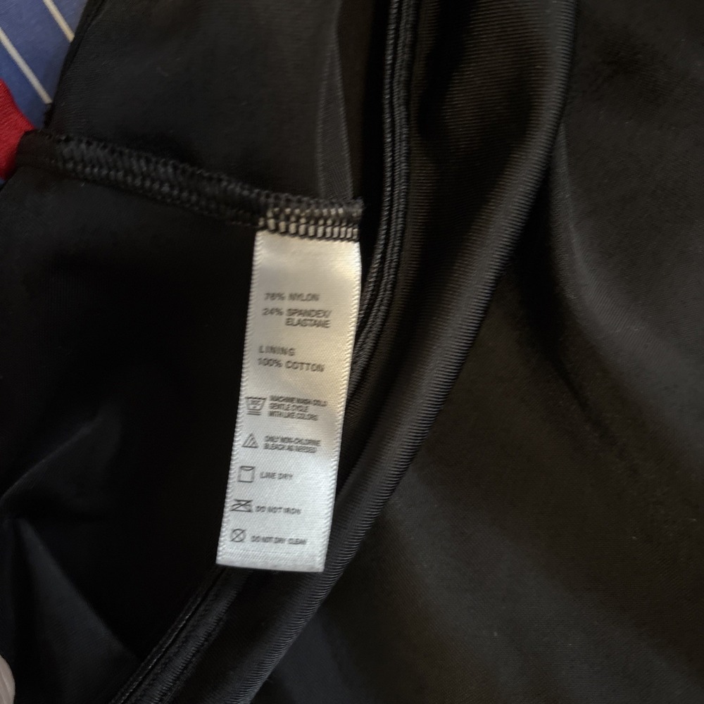 Spanx Slimplicity High Waist Mid Thigh Short in Steel Black Size Medium - Picture 6 of 6
